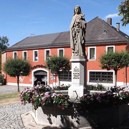 Hotel Weisses Ross Konnersreuth Kültér fotó