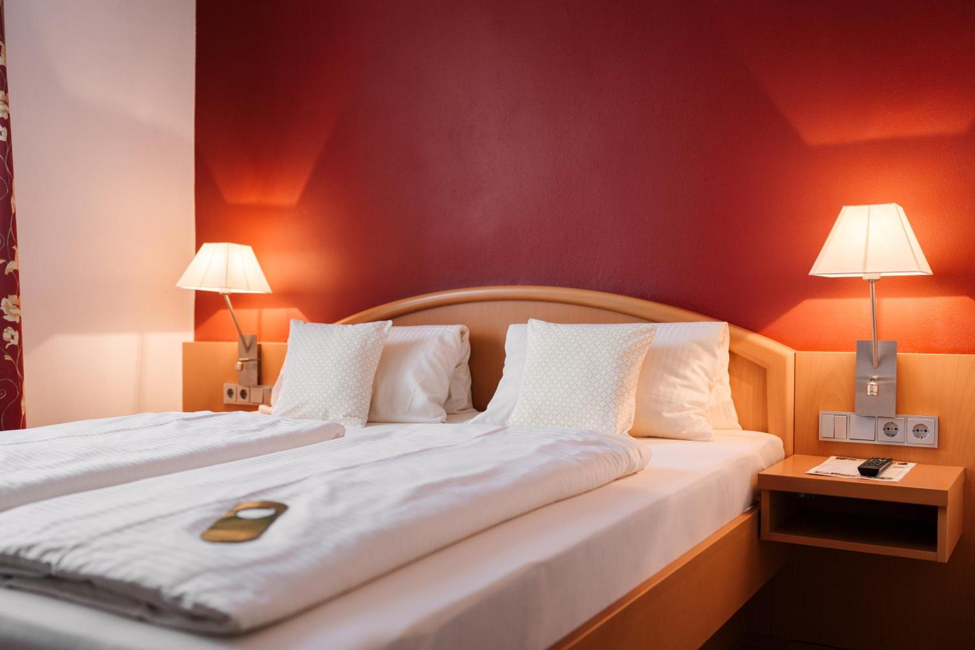 Hotel Weisses Ross Konnersreuth Kültér fotó