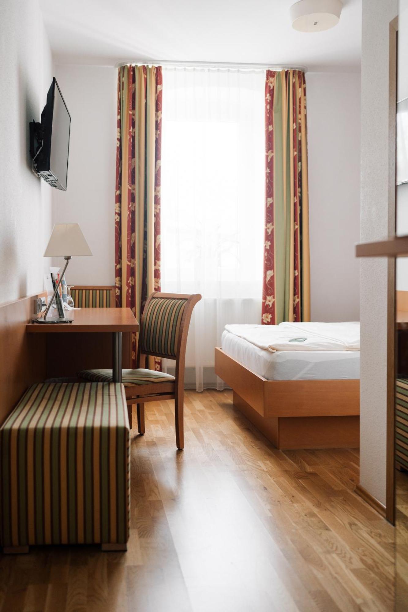 Hotel Weisses Ross Konnersreuth Kültér fotó