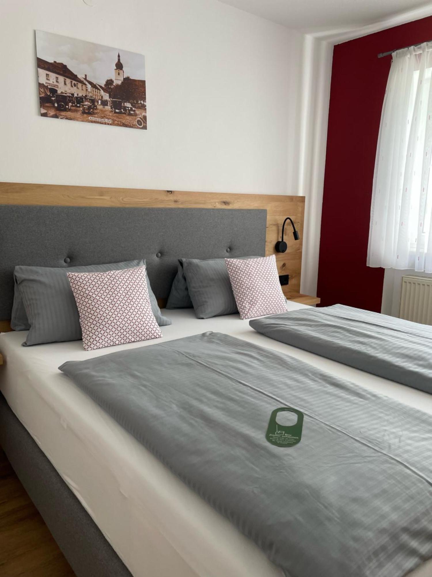 Hotel Weisses Ross Konnersreuth Kültér fotó